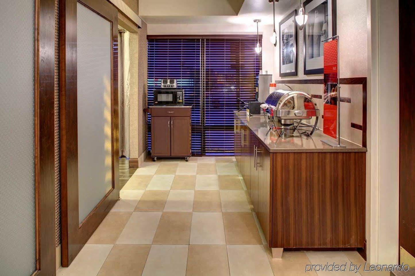 Hampton Inn Джонсон Сити Экстерьер фото