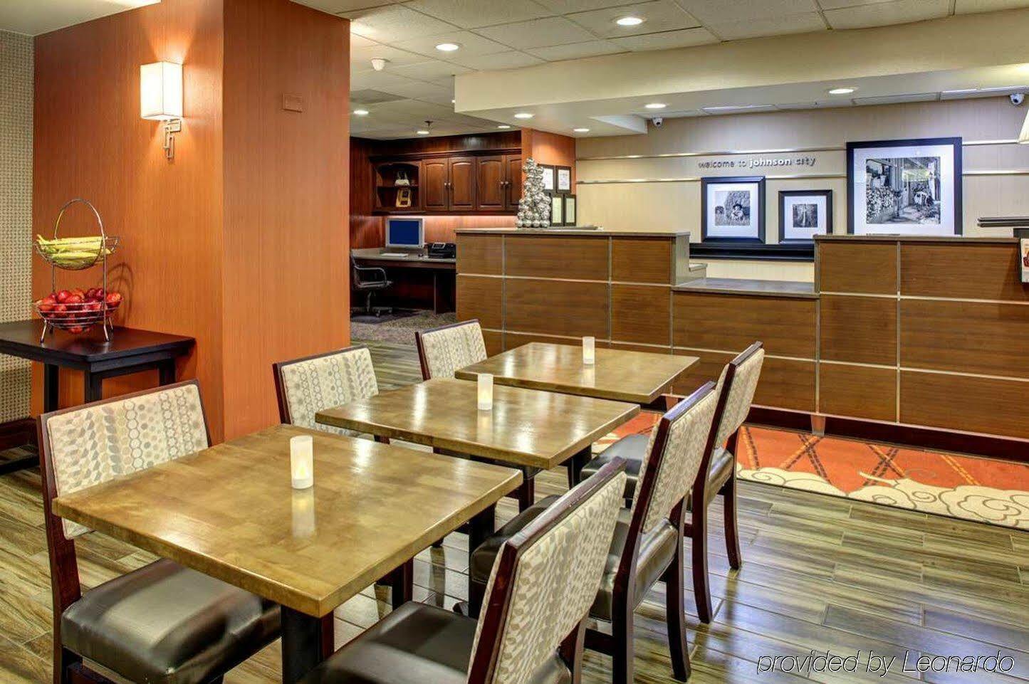 Hampton Inn Джонсон Сити Экстерьер фото